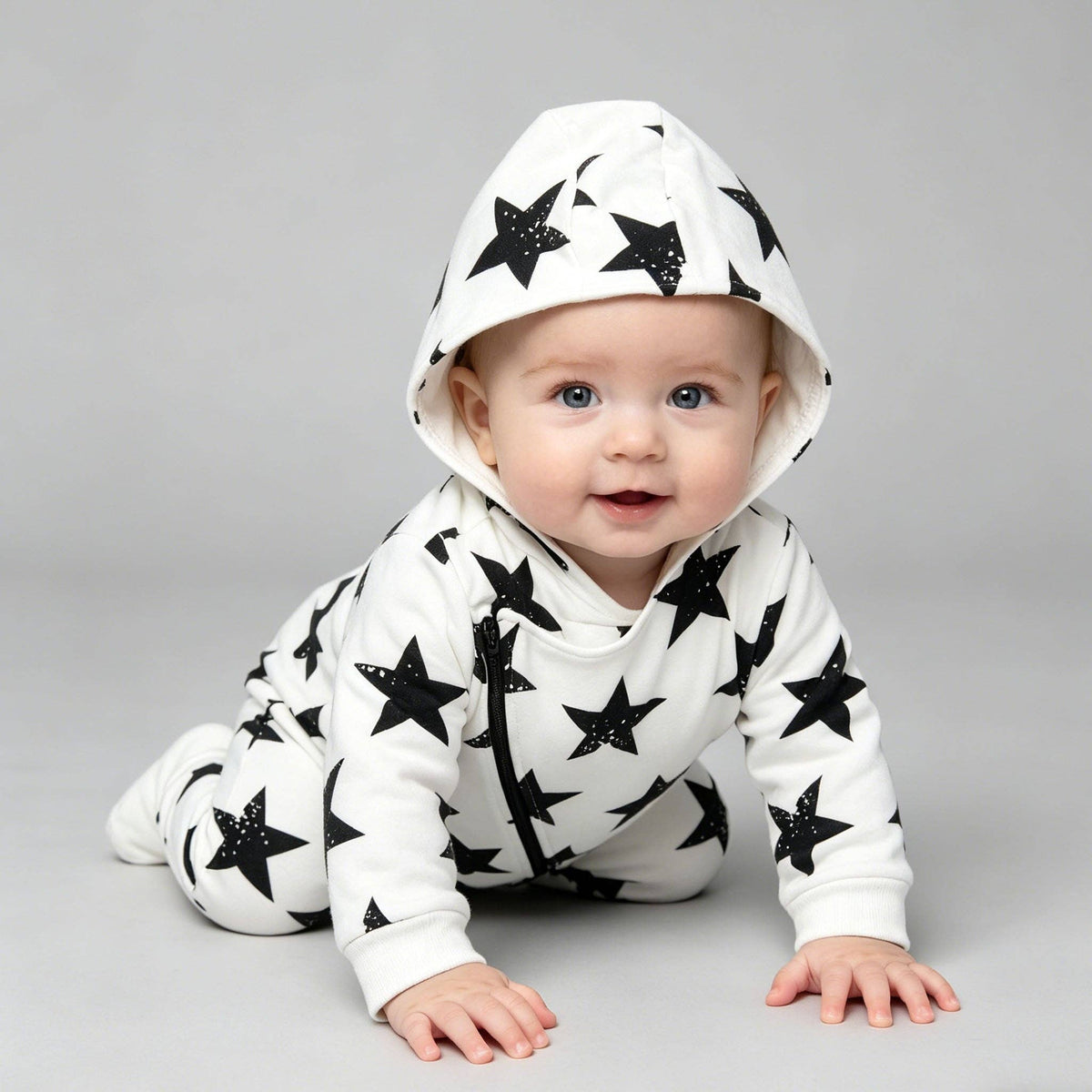 Kapital K Baby White & Black Star Hooded Zip Romper (0/3M–12M)