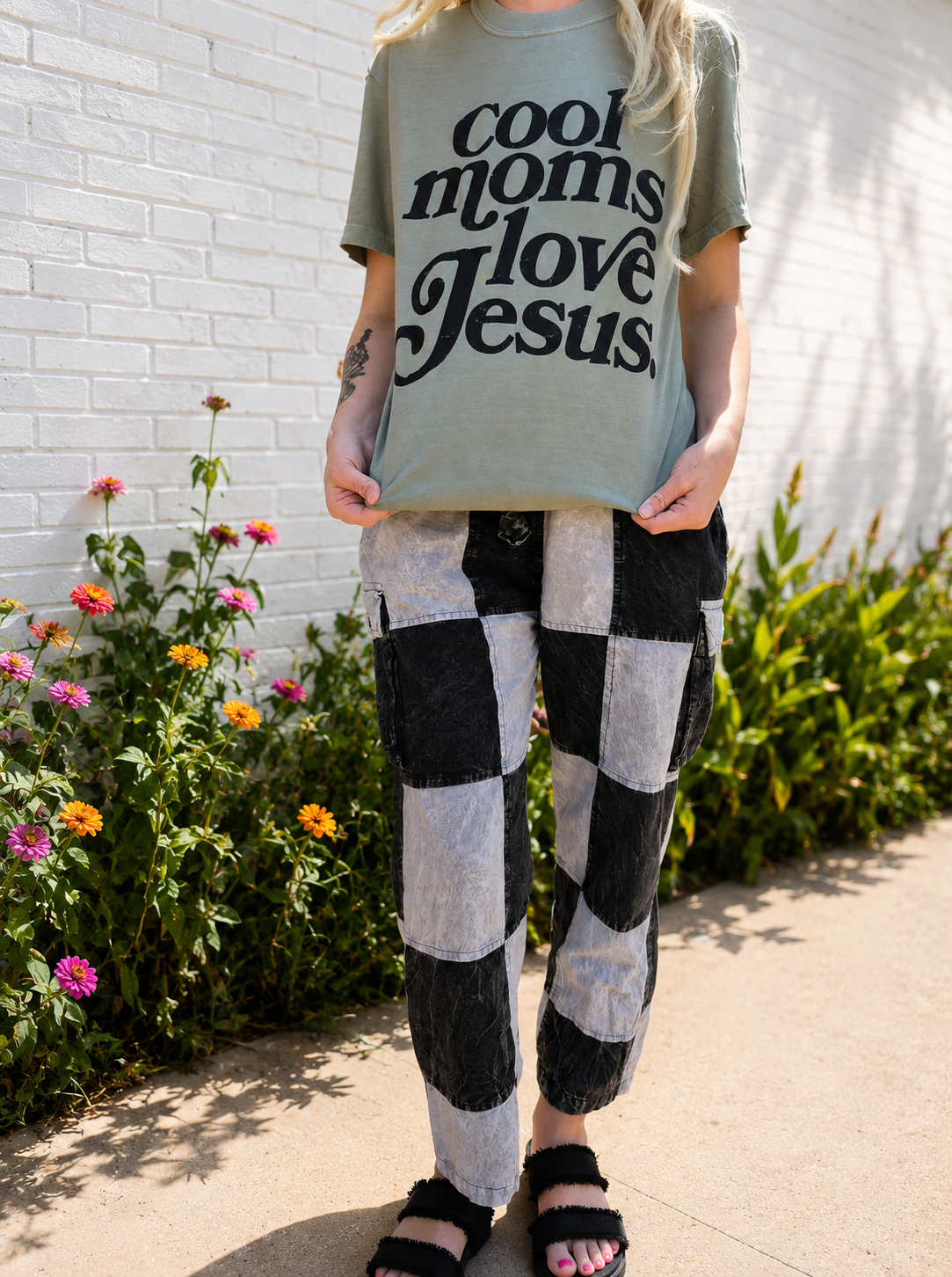 Cool Moms Love Jesus Graphic Shirt